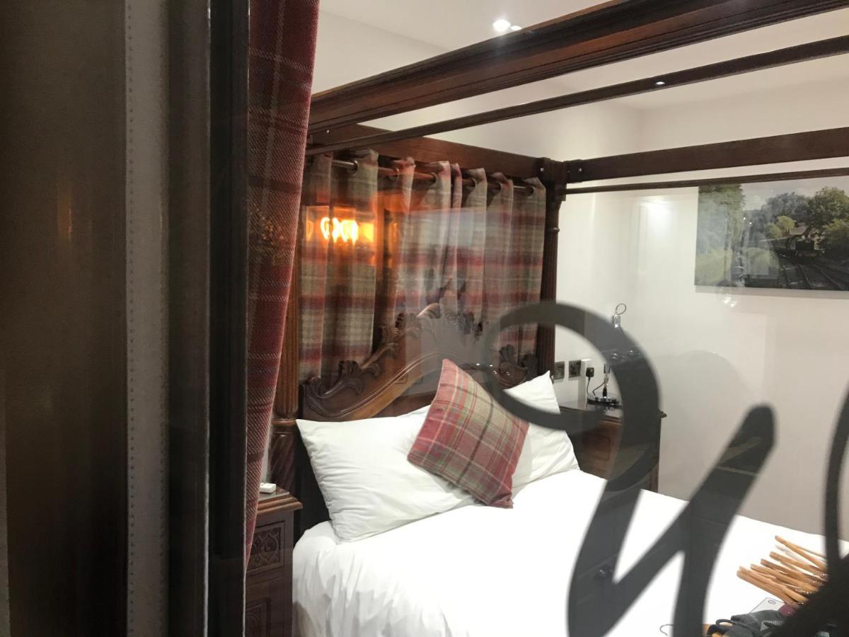 Hot Tub Hide Away Near Alton Towers Staffordshire Hotel Cheddleton Exterior foto