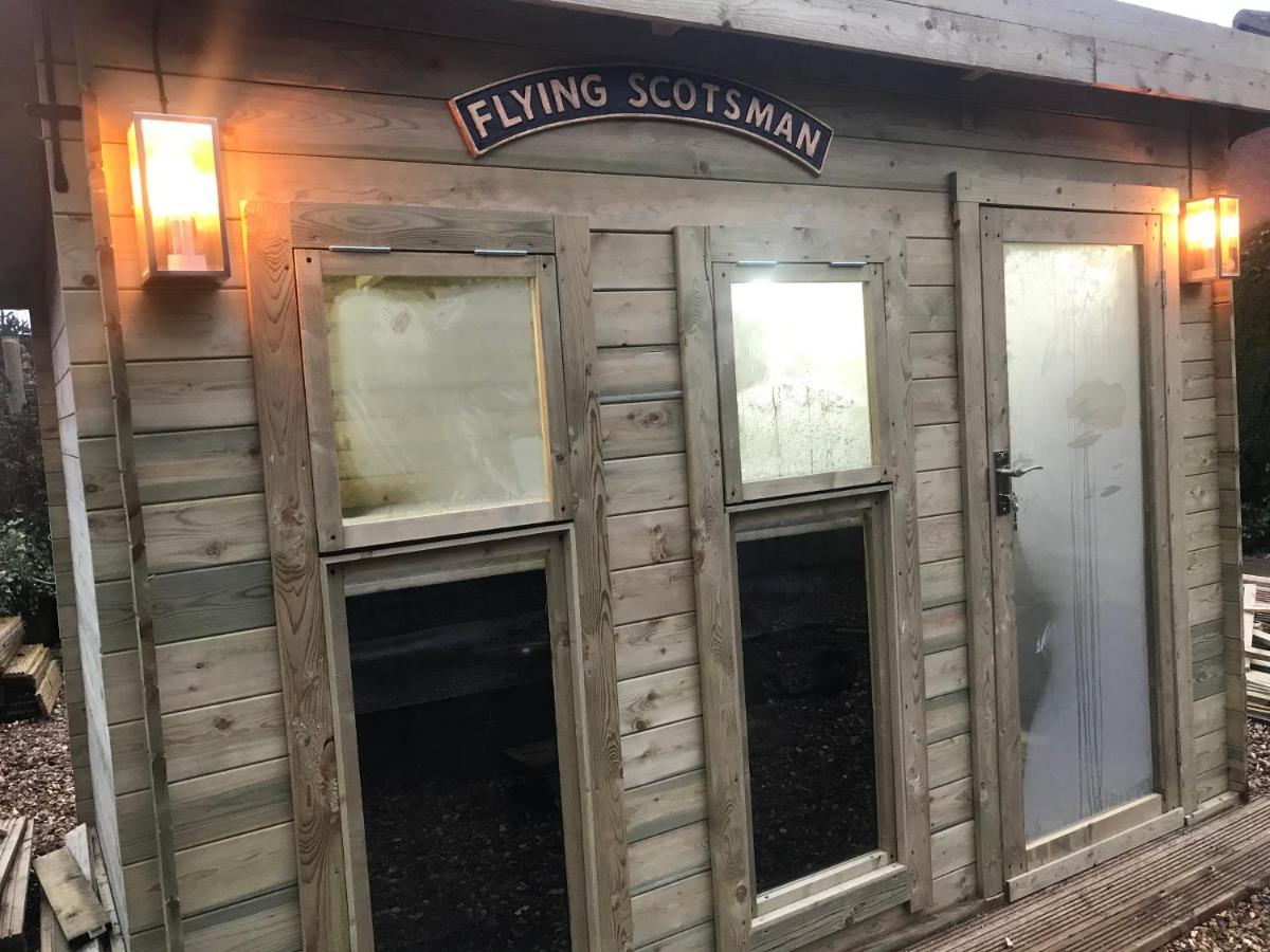 Hot Tub Hide Away Near Alton Towers Staffordshire Hotel Cheddleton Exterior foto